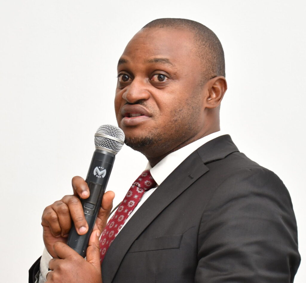 Ambroise ONANA Inspecteur des impôts